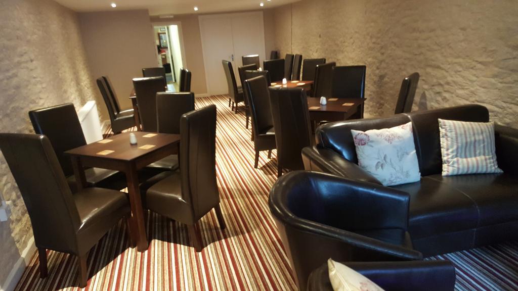 The Dolphin Hotel Wincanton Esterno foto