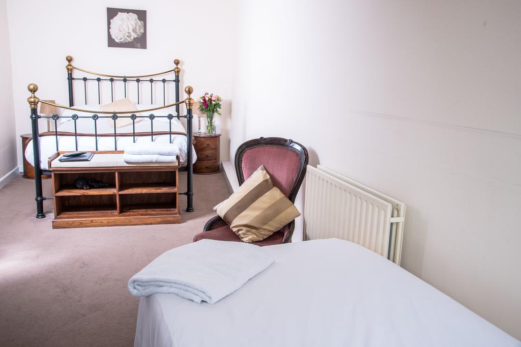 The Dolphin Hotel Wincanton Esterno foto
