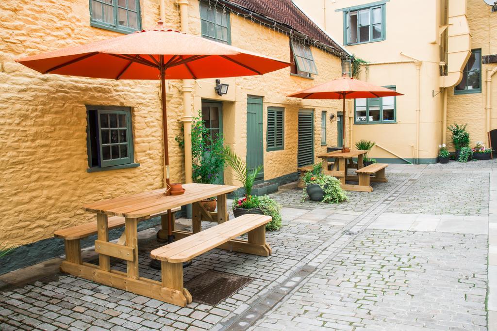 The Dolphin Hotel Wincanton Esterno foto
